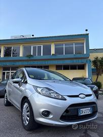 Ford Fiesta 1.2 82 CV 5 porte Titanium GPL