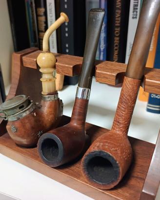 Collezione di 3 pipe in radica con portapipe