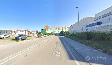 Locale commerciale, Contrada Colle delle Api - ...