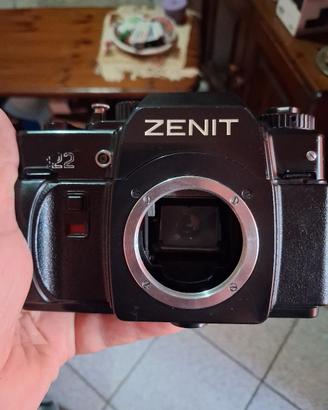 Fotocamera Zenith funzionante 