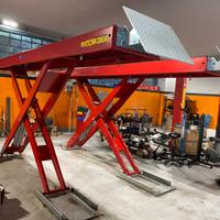 Attrezzatura officina riparazione auto