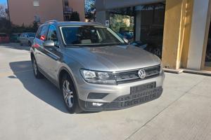 Volkswagen Tiguan 2.0 TDI SCR 4MOTION Business Blu