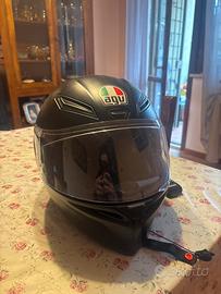 Casco agv e guanti alpinestar