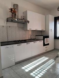 Cucina lineare Conforama  bianca + lavastoviglie i