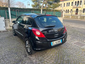Opel corsa 2011