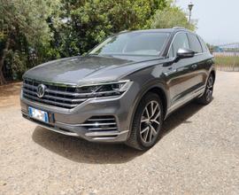 VOLKSWAGEN Touareg 3ª serie - 2019