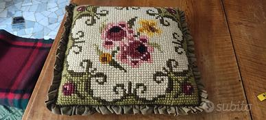 set di 3 cuscini ricamati 