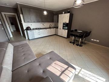 Appartamento di 90 m² con 3 locali e box auto a Ca