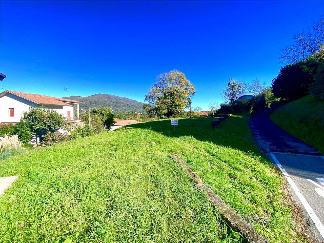 Terreno Edificabile a Besozzo - Vista 2
