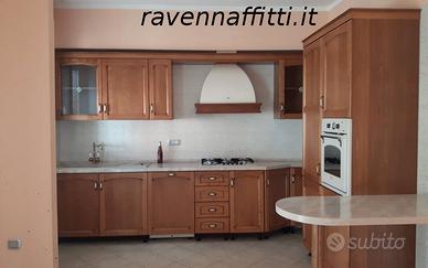 Porto fuori, villa tre camere 950