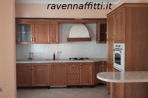 Porto fuori, villa tre camere 950