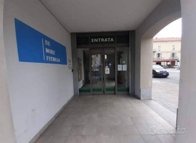 Immobile in asta di 660 m² con 1 locale a Nizza Mo - Vista 4