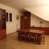 Soggiorno in legno pieno