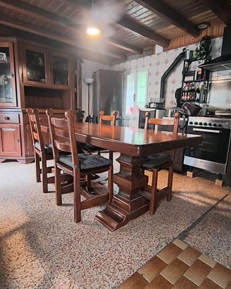 Credenza con tavolo il legno massiccio
