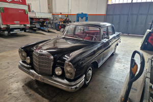 Mercedes Benz 230S w111