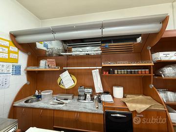 Scaffalatura in legno