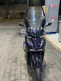 Honda SH 125 nero con dettagli viola - perfetto