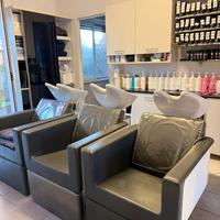 Lavatesta con poltrone elettriche