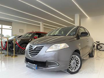 Lancia Ypsilon 1.2 8v Platinum 69cv ok neopatentat