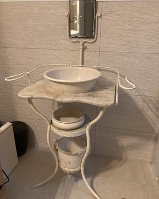 Mobile da bagno vintage