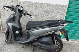 Kymco People S