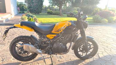 Moto Royal Enfield Guerilla 450cc