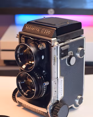 Revisionata Mamiya C220 Sekor 80mm 2,8 Blue Dot