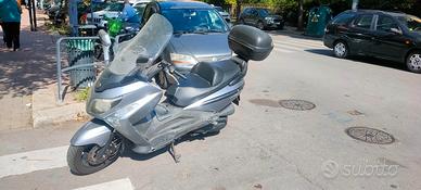 Moto-Scooter Sym Joymax 300 - 2011