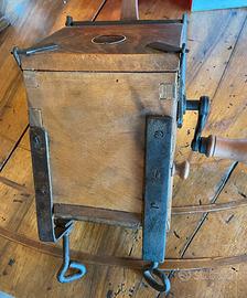 Grattugia antica in legno