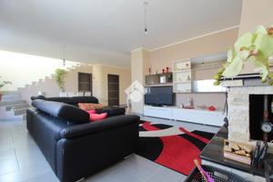 PORZIONE DI BIFAMILIARE A MONTALTO UFFUGO