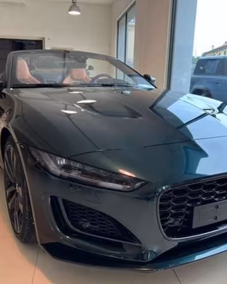 Jaguar F-TYPE Cabrio 2.0 i4 R-Dynamic rwd 300...