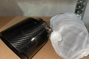 Coppia terminali di scarico universali