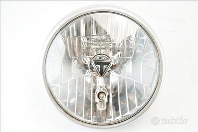 Triumph Street Twin 900 17 18 faro anteriore