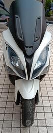 sccoter Kymco 300