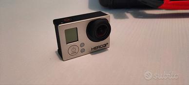 GoPro Hero3+ black super accessoriata e case rigid