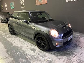 Mini John Cooper Works Clubman 1.6 16V S Chili