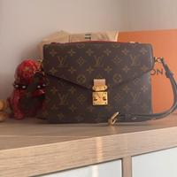 Louis Vuitton Pochette Metis originale