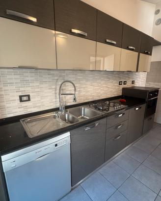 Cucina Stosa Lineare
