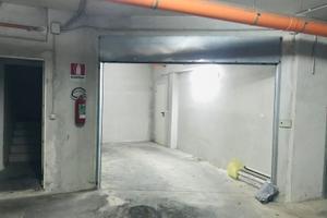 Garage/box auto Maddaloni centro