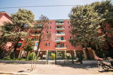 4 LOCALI A MILANO