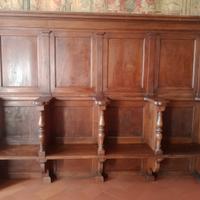 Antichissimo coro di cappella privata in noce