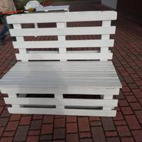 Panche e tavolo da esterno