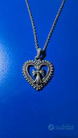Collana con cuore e croce