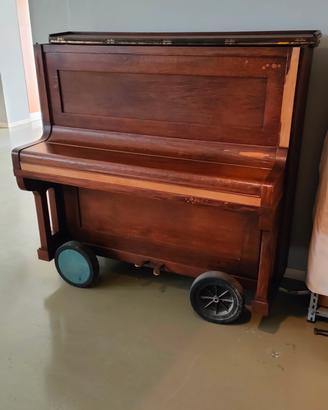 Pianoforte verticale