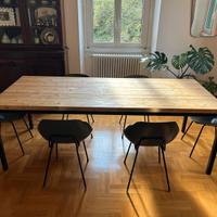 Tavolo stile industriale  in ferro con piano legno