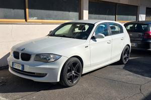 BMW SERIE 1 5 porte 118D