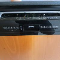 Lavastoviglie a scomparsa parziale Smeg 13 coperti