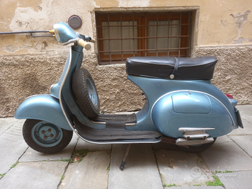 Vespa 150 VBA da passaggio