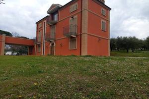 Villa di 360 m² con più di 5 locali e box auto dop