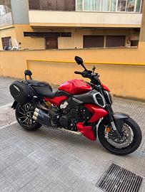 Ducati Diavel V4 - 2023